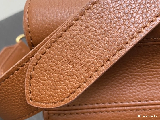 AAA Replica Ru LOUIS Soft VUITTON Twist-27*19*9CM 0811